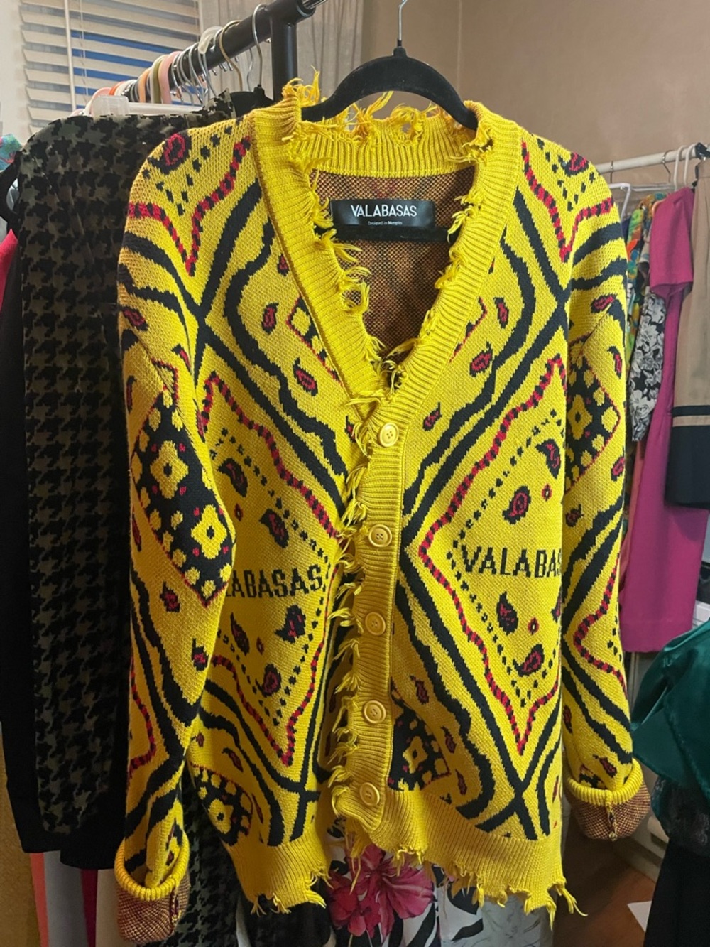VALABASAS Pledge Sweater - Yellow Patterned Fringed